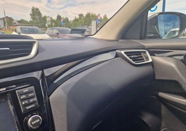 Nissan Qashqai cena 77500 przebieg: 78471, rok produkcji 2017 z Kraków małe 301